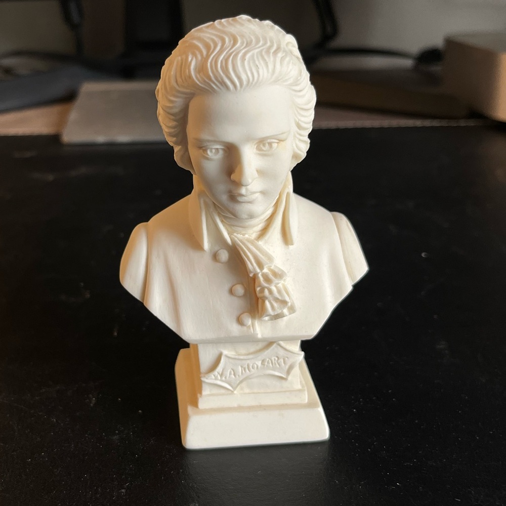 🎼 Vintage 1981 A. Giannelli Mozart Bust – Made in Italy Classical Sculpture